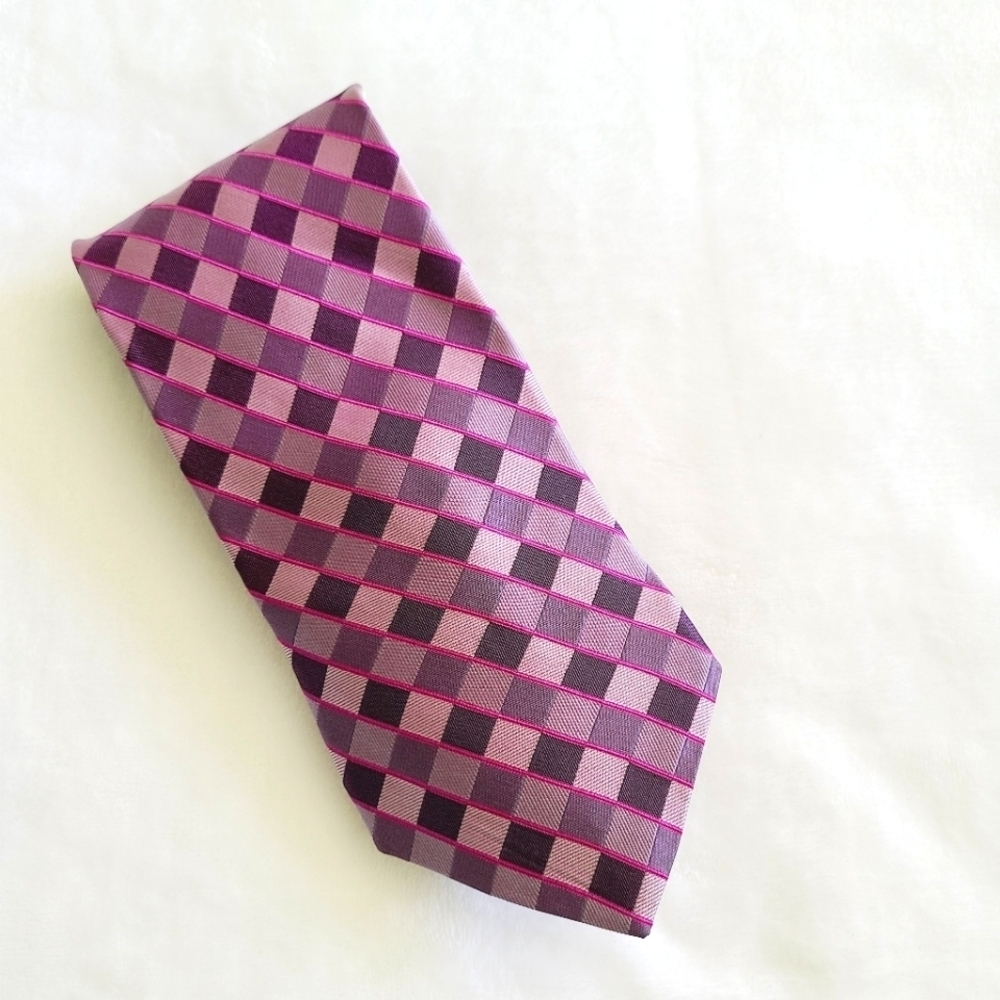 NICOLE MILLER New York silk tie